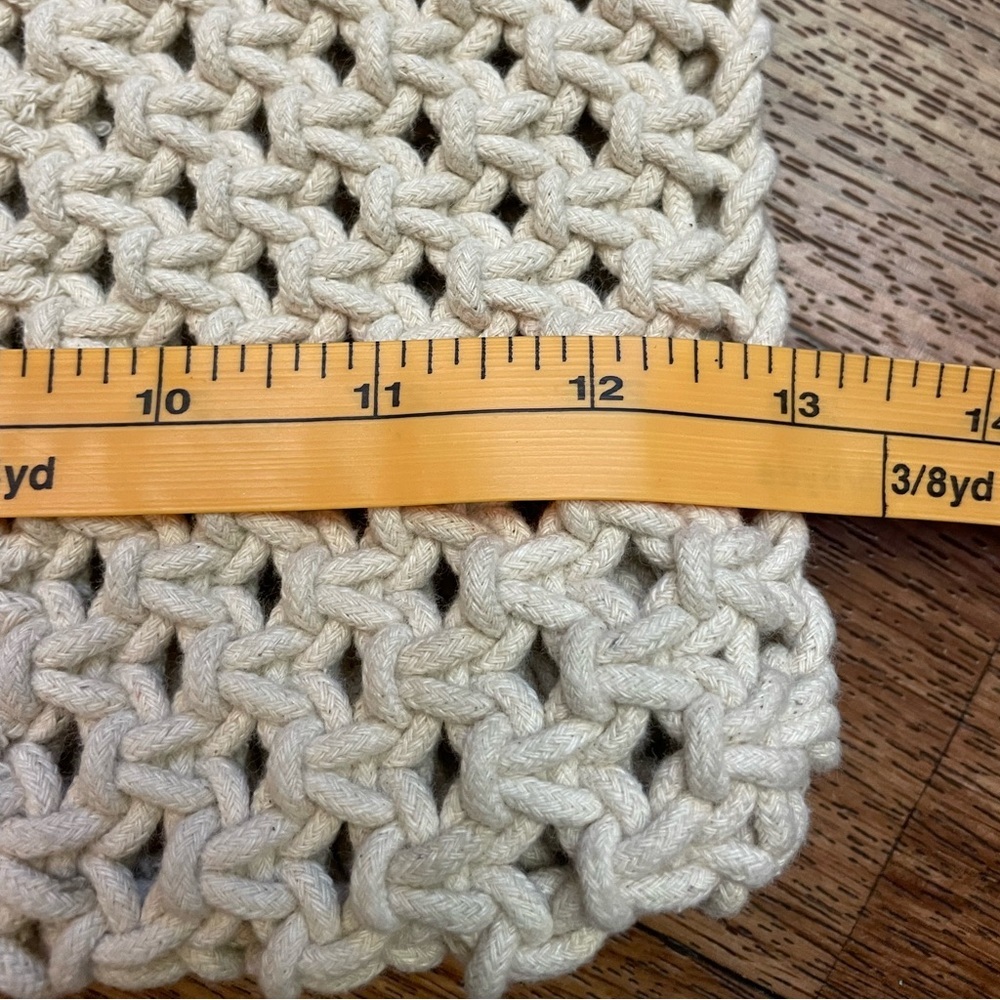 Woven Handbag - Picture 6 of 8